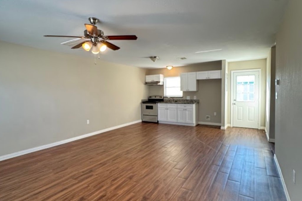 1205 15th Street Hempstead, TX 77445 - Photo 9 of 17
