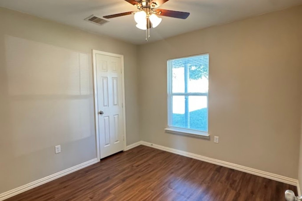 1205 15th Street Hempstead, TX 77445 - Photo 10 of 17