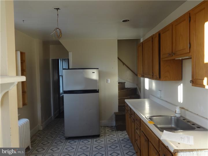 1136 Robeson Street Reading, PA 19604 - Photo 6 of 14 Gallery Image 6