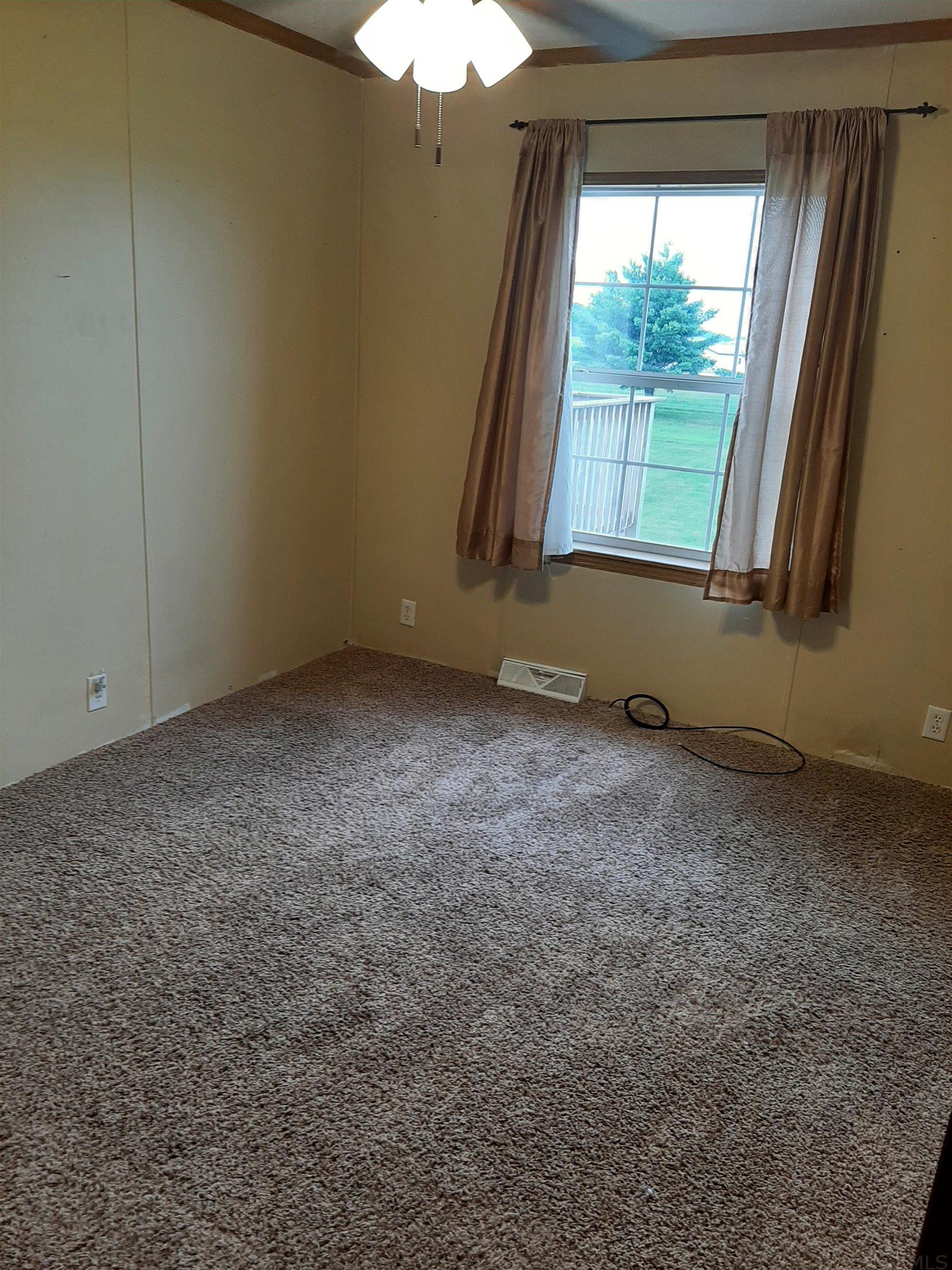 5776 5th Road Bremen, IN 46506 - Photo 3 of 27