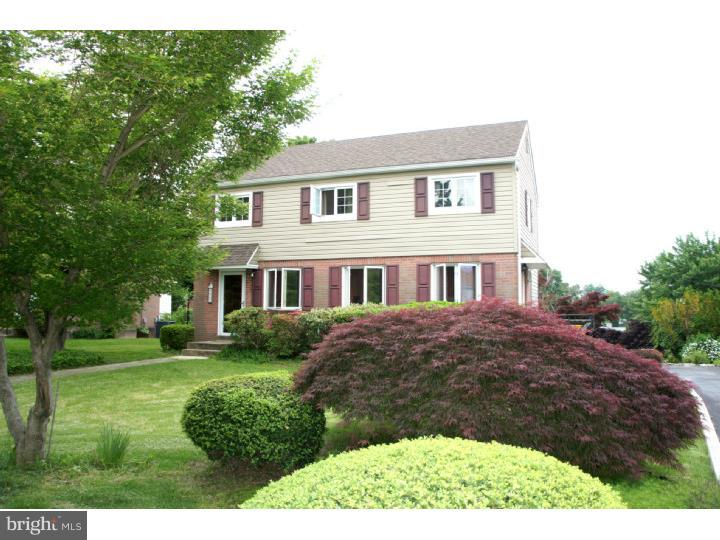 642 Maplewood Road Springfield, PA 19064 - Photo 1 of 23 Exterior