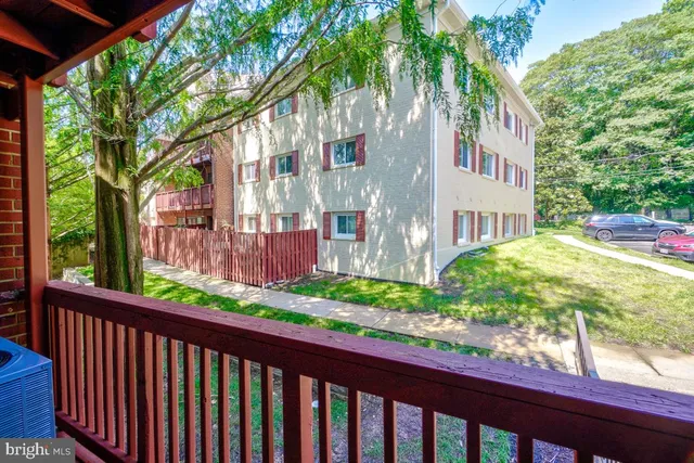 $2,800 | 53 Skyhill Road, Unit 204, Alexandria, VA 22314