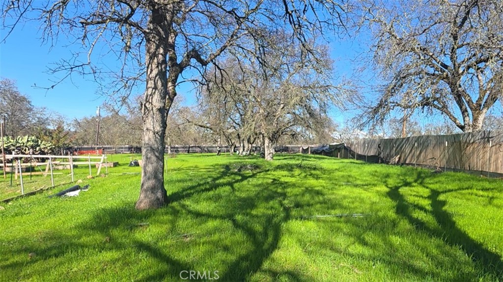 123 Railbridge Road Oroville, CA 95966 - Photo 7 of 22 a view of yard with green space