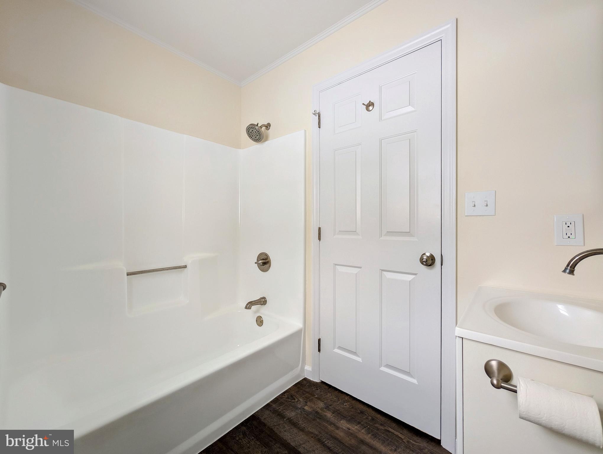520 Pitney Road Columbia, PA 17512 - Photo 14 of 31 First floor full bath