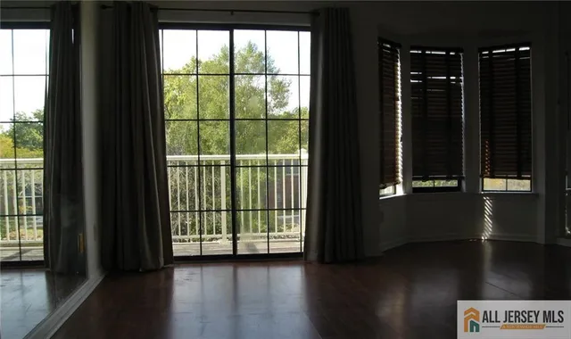 $1,900 | 83 Crosspointe Drive, Unit 83, East Brunswick, NJ 08816