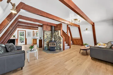 $1,695,000 | 15205 Point Drive, Truckee, CA 96161