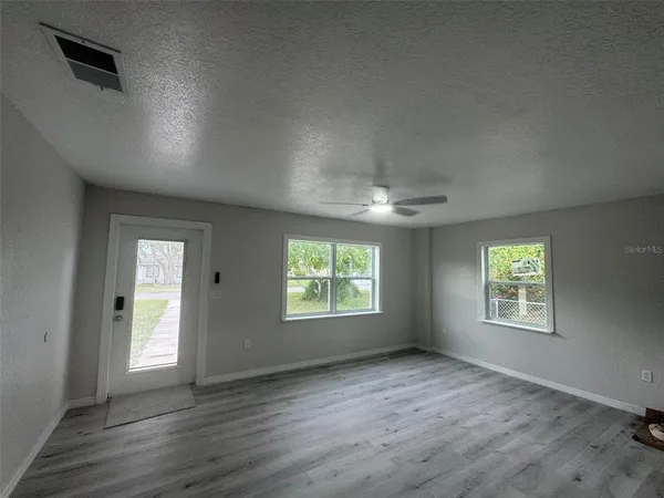 $1,800 | 2549 Olive Avenue, Lake Wales, FL 33898