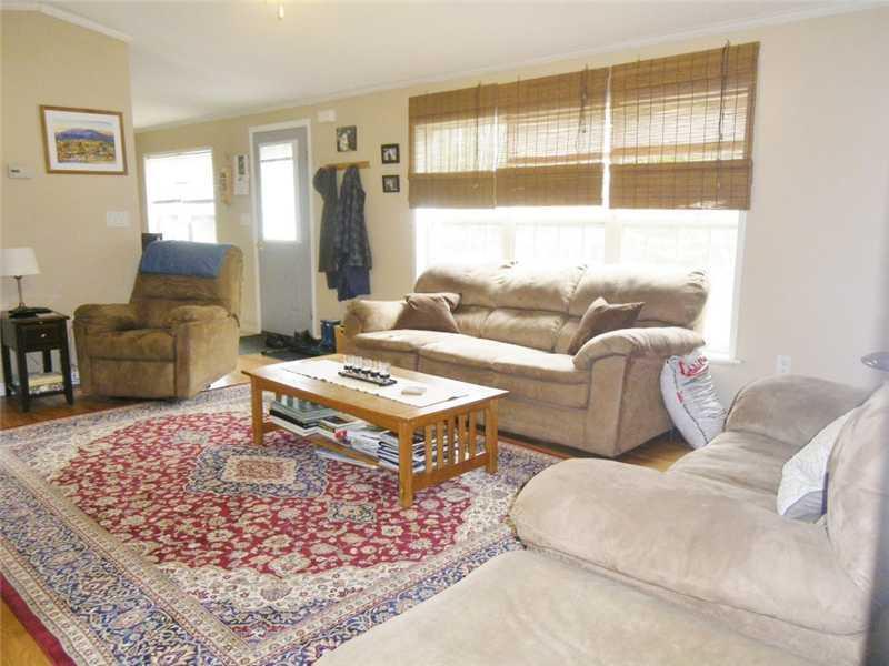 530 N Road Newburgh, ME 04444 - Photo 10 of 16 Living Room.
