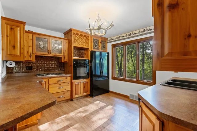 $395,000 | W5424 North Shore Drive, Shawano, WI 54166