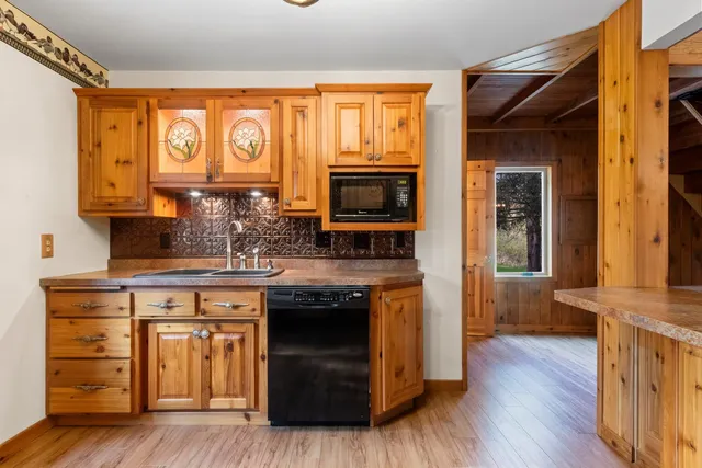 $395,000 | W5424 North Shore Drive, Shawano, WI 54166