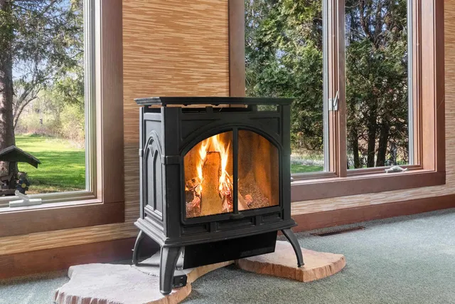 $395,000 | W5424 North Shore Drive, Shawano, WI 54166