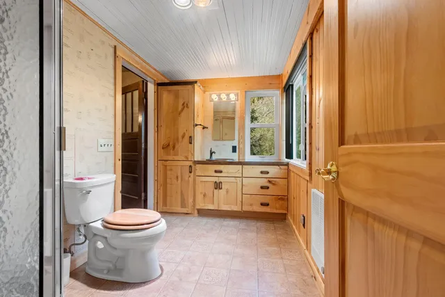 $395,000 | W5424 North Shore Drive, Shawano, WI 54166