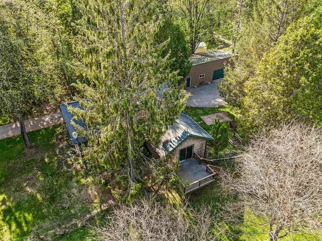 $395,000 | W5424 North Shore Drive, Shawano, WI 54166