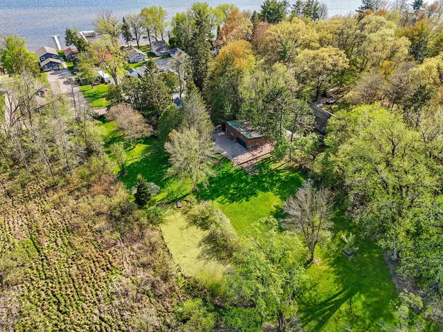 $395,000 | W5424 North Shore Drive, Shawano, WI 54166