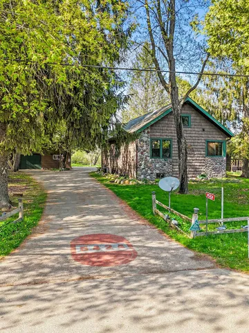 $395,000 | W5424 North Shore Drive, Shawano, WI 54166