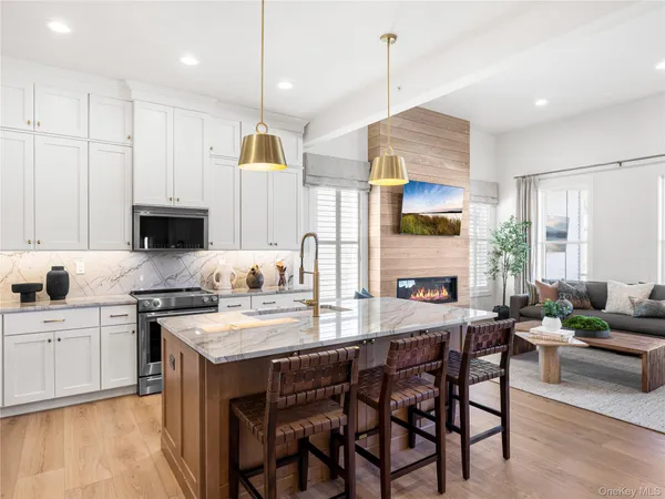 $960,000 | 2075 Summit Loop, Unit 101, Carmel, NY 10512