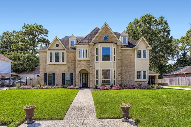 $450,000 | 1519 Lofty Maple Trail, Houston, TX 77345