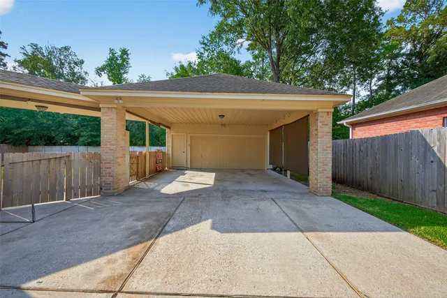 $450,000 | 1519 Lofty Maple Trail, Houston, TX 77345