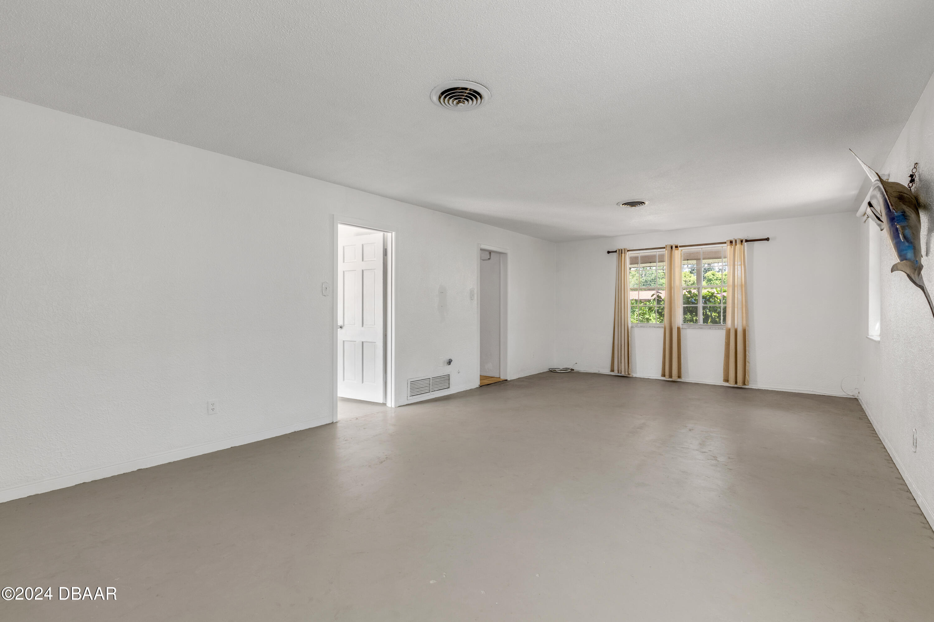 909 Pineapple Road South Daytona, FL 32119 - Photo 14 of 68 Living Room 1.3