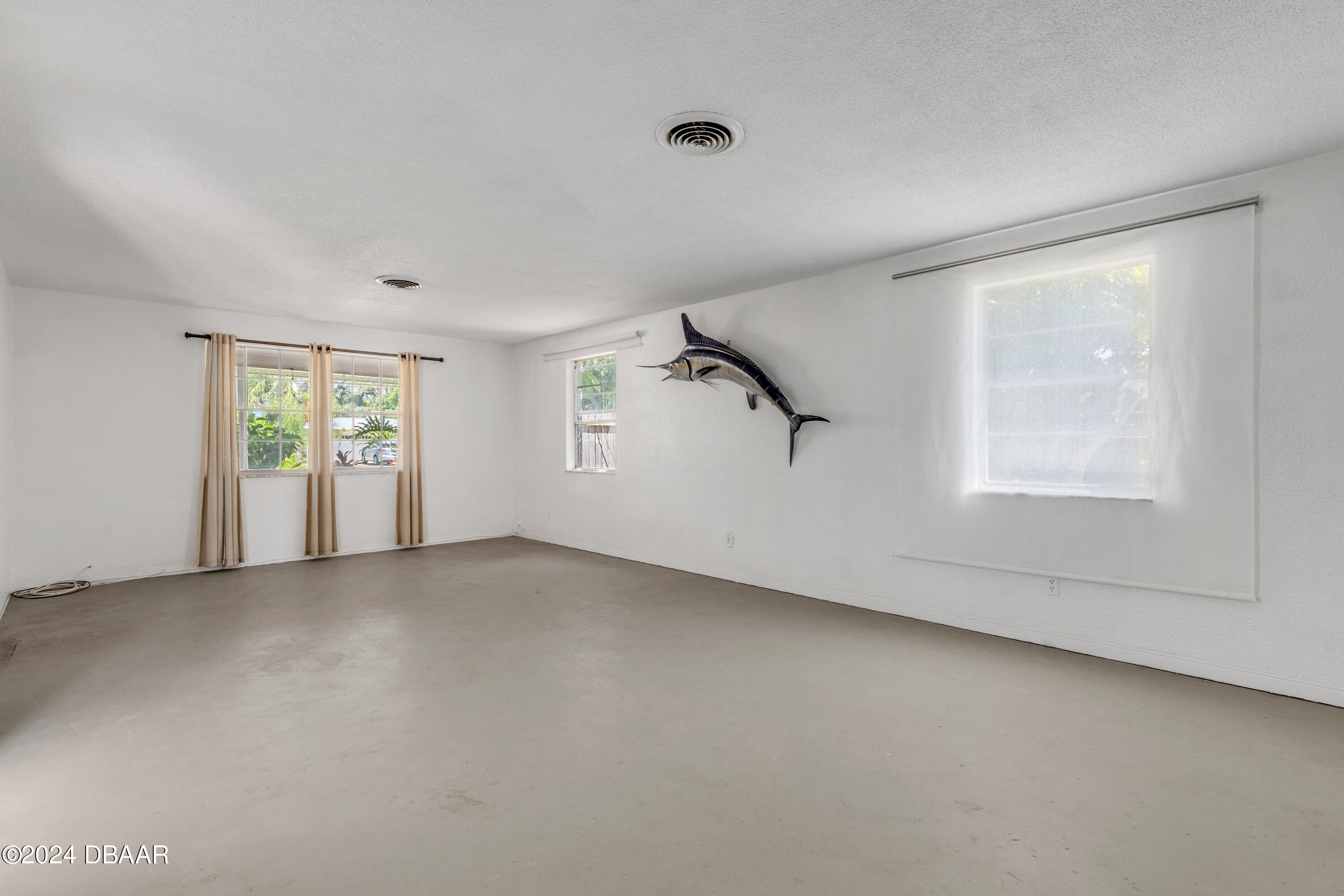 909 Pineapple Road South Daytona, FL 32119 - Photo 15 of 68 Living Room 1.4