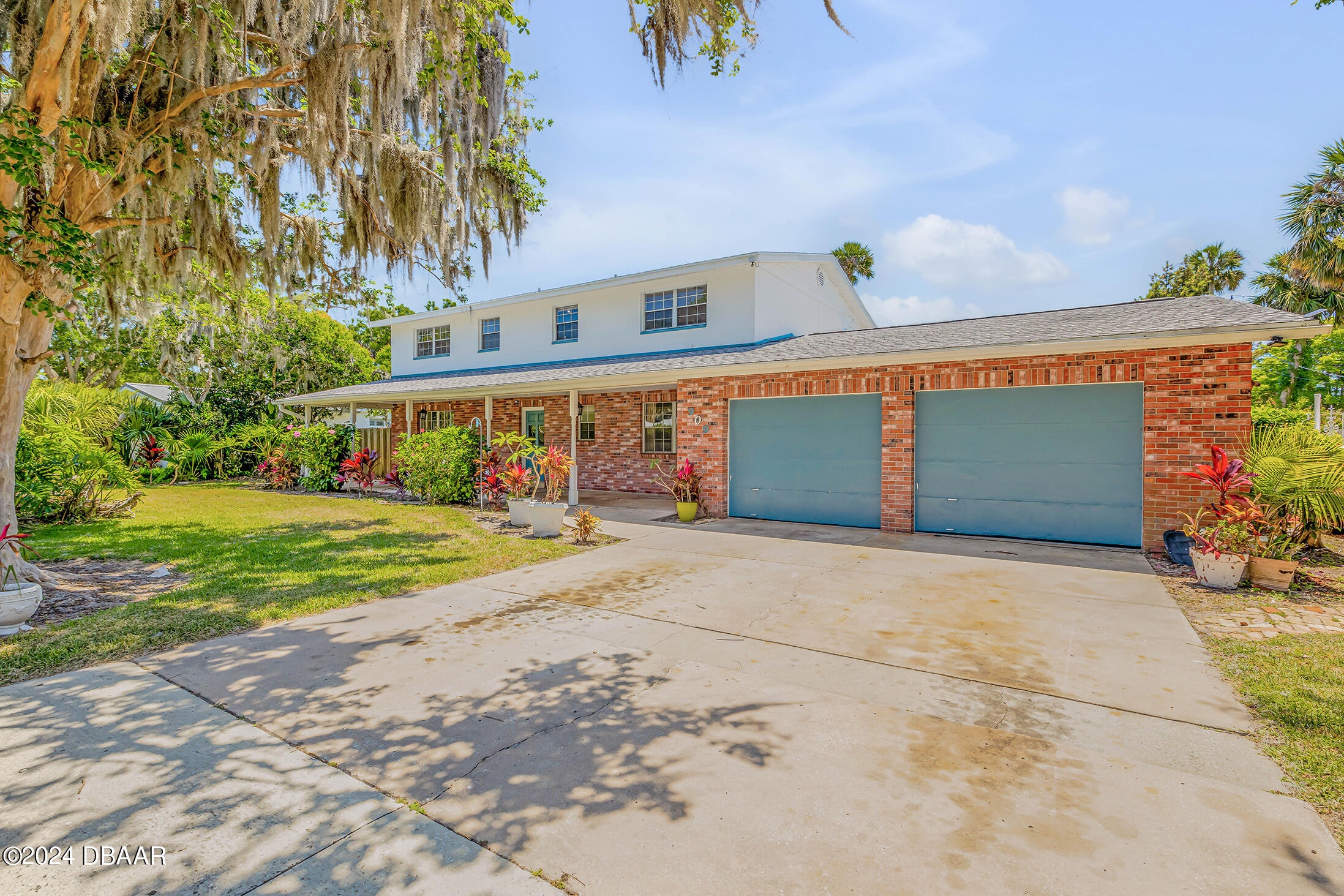 909 Pineapple Road South Daytona, FL 32119 - Photo 2 of 68 a - Exterior (8)