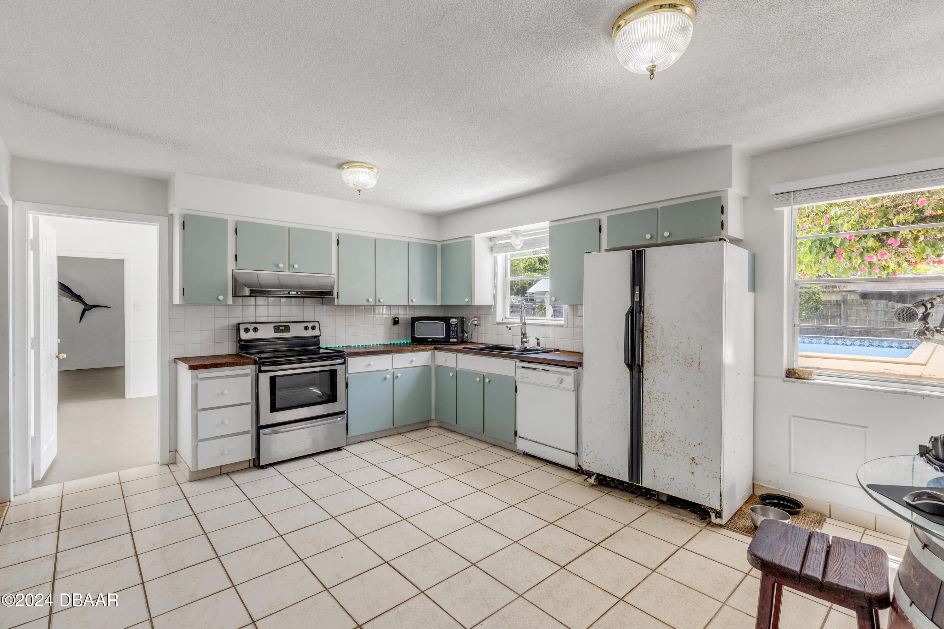 909 Pineapple Road South Daytona, FL 32119 - Photo 24 of 68 Kitchen 1.4