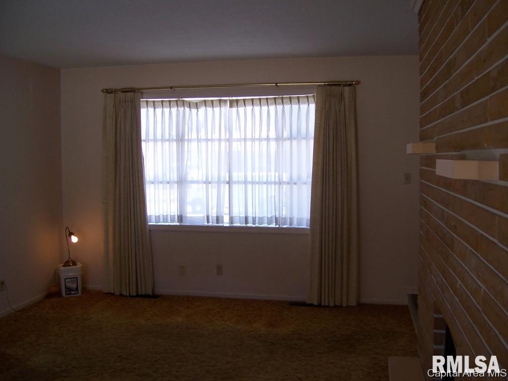 19 Emporia Avenue Springfield, IL 62702 - Photo 3 of 22 Gallery Image 3