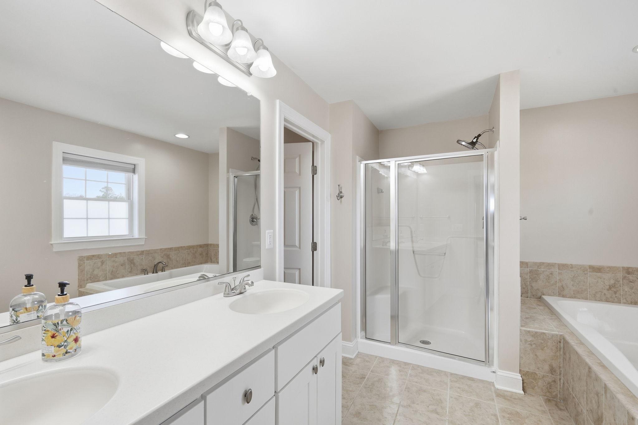 615 Ell Downes Road Henderson, MD 21640 - Photo 22 of 58 Primary Bath