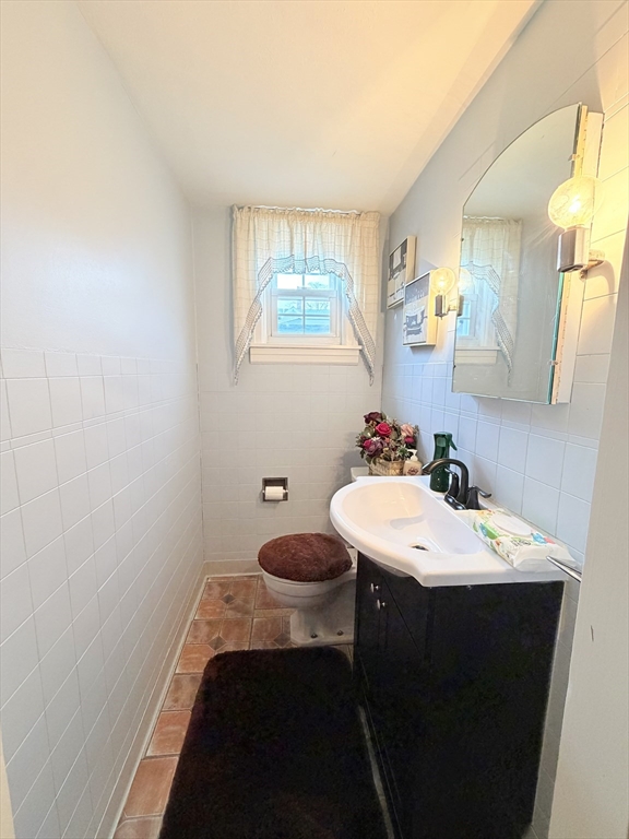 22 Felicia Street Springfield, MA 01104 - Photo 21 of 33