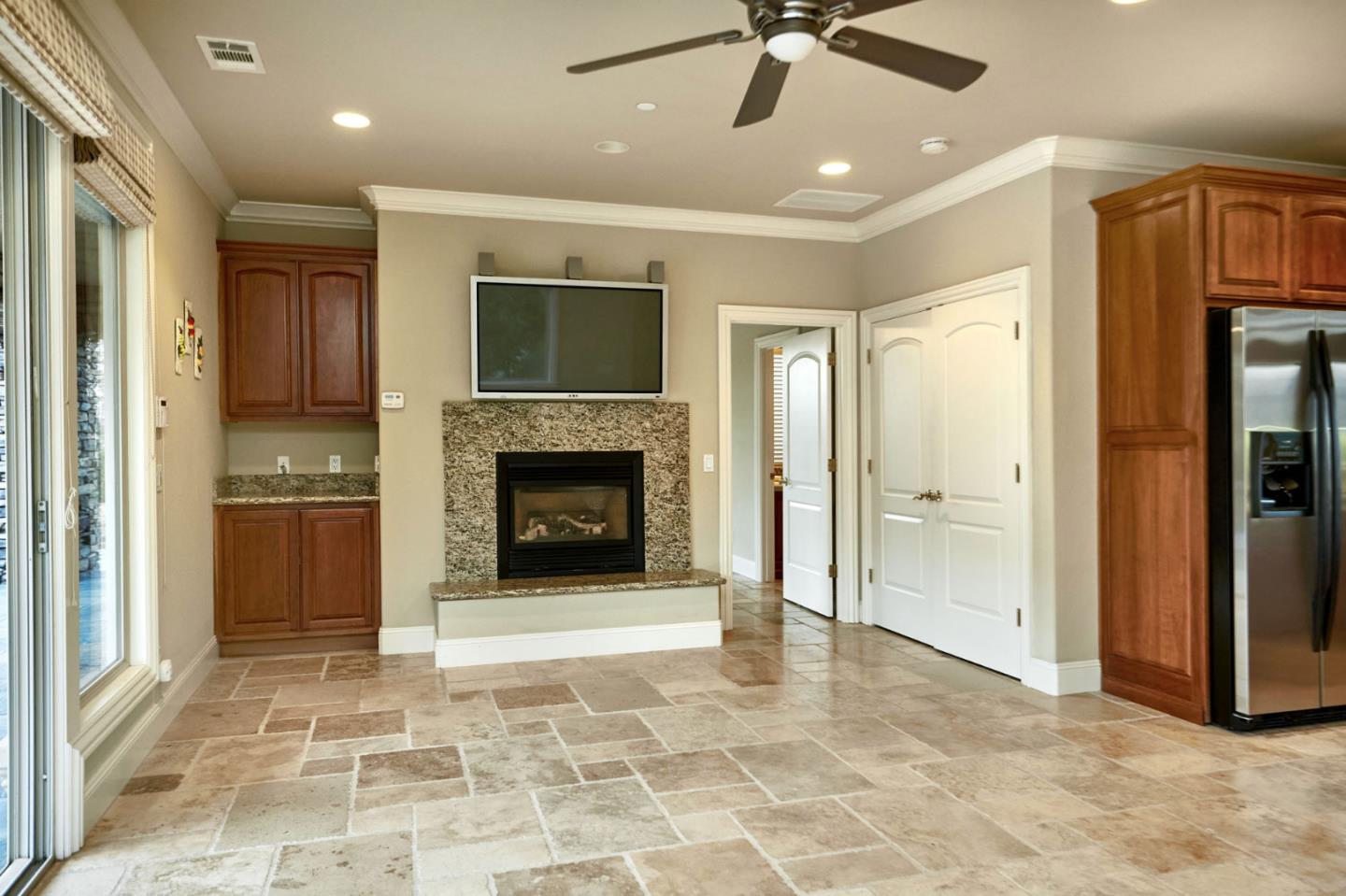 13800 Watsonville Road Morgan Hill, CA 95037 - Photo 66 of 74 a view of a livingroom with a fireplace and window