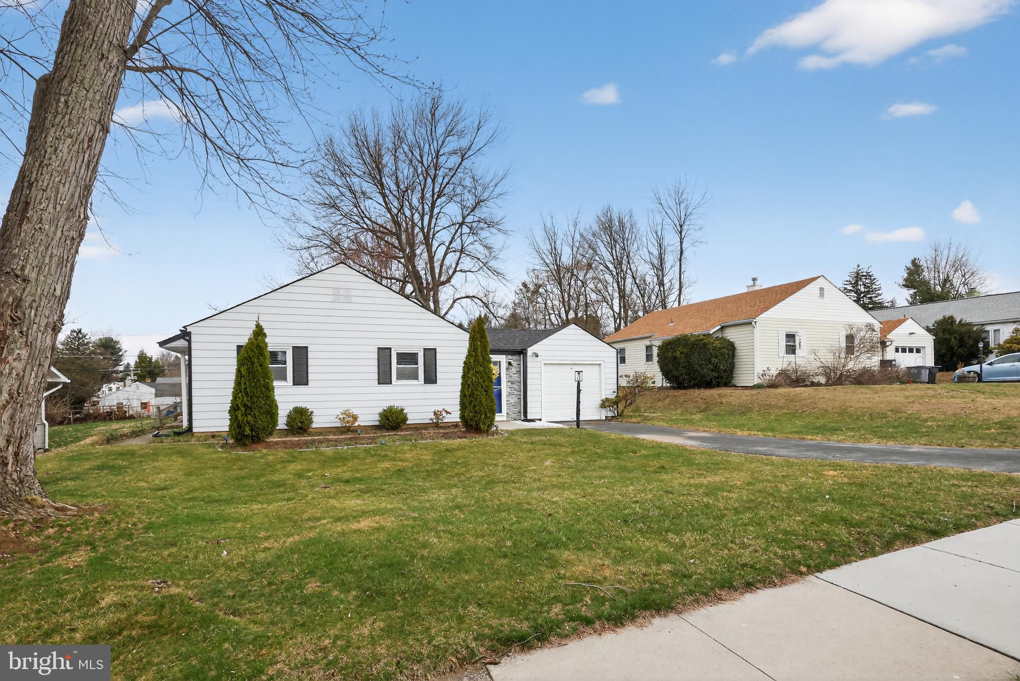111 Gable Road Paoli, PA 19301 - Photo 25 of 25 Front Yard View