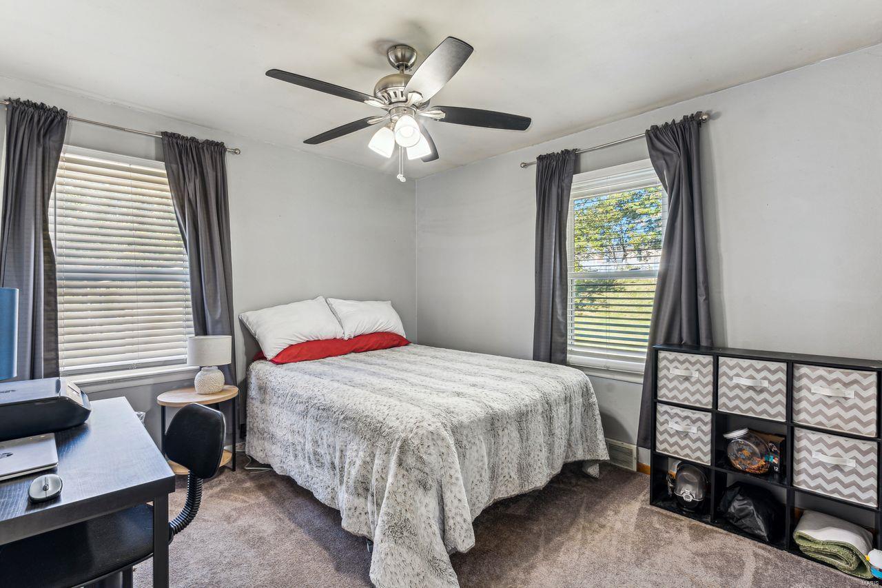 10855 Lawnbrook Drive St. Louis, MO 63123 - Photo 12 of 21