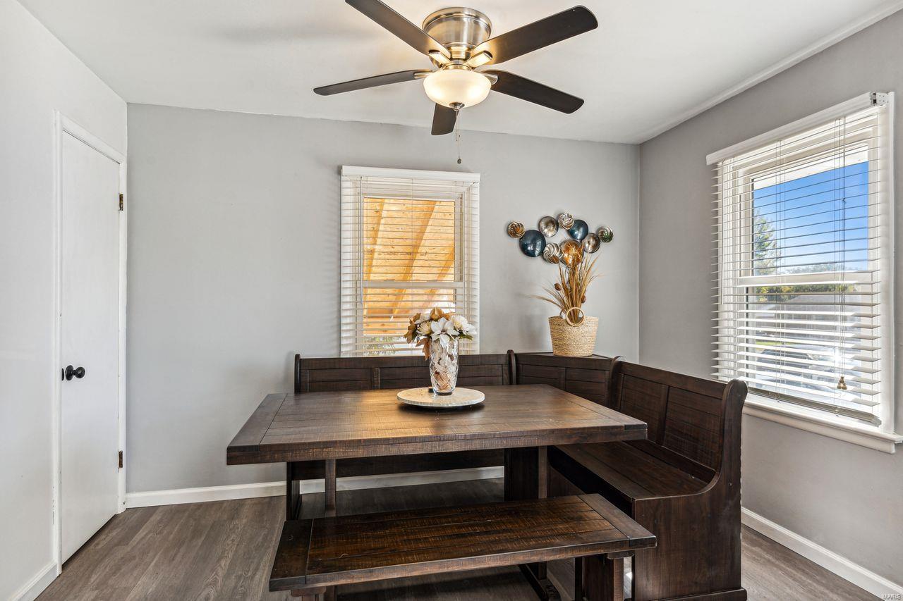 10855 Lawnbrook Drive St. Louis, MO 63123 - Photo 7 of 21