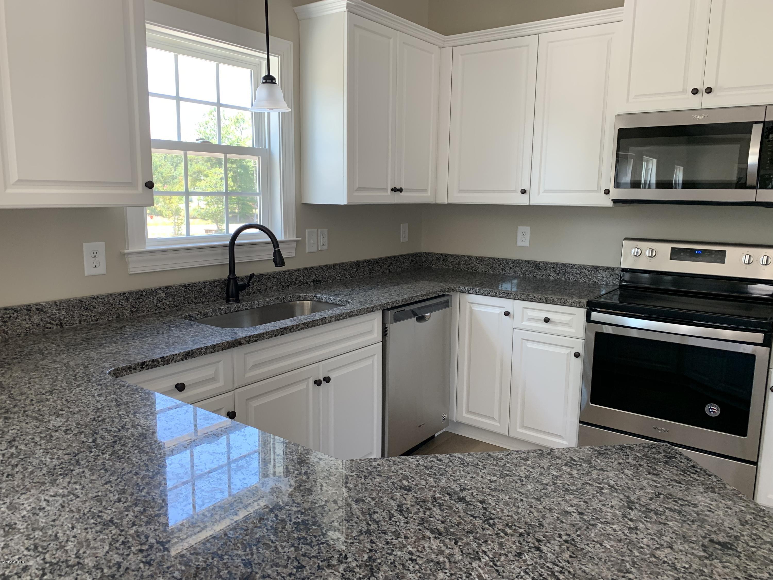 201 Echo Ridge Road Swansboro, NC 28584 - Photo 2 of 63 Granite & Stainless Steel Appliances