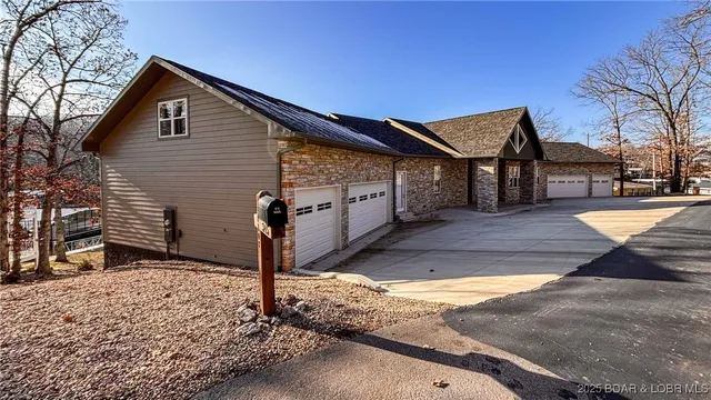 $2,250,000 | 345 Liahona Circle, Sunrise Beach, MO 65079