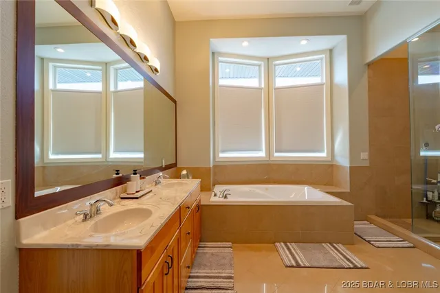 $2,250,000 | 345 Liahona Circle, Sunrise Beach, MO 65079