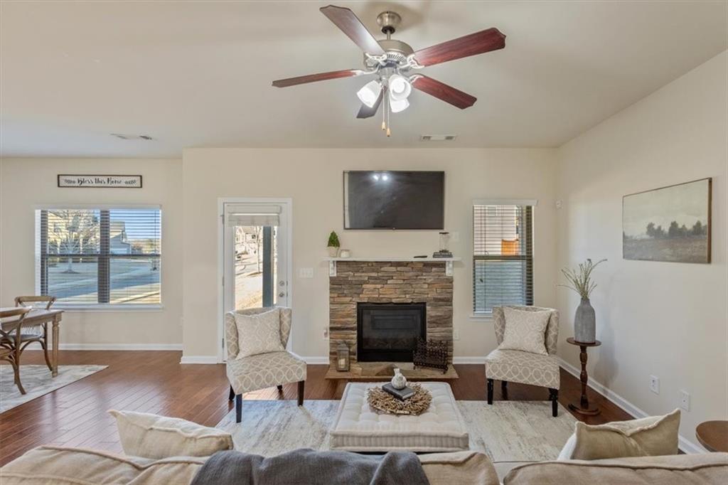 704 Flag Street Canton, GA 30114 - Photo 8 of 51