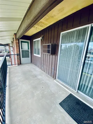 $66,000 | 7305 Sieloff Drive, Unit F, Hazelwood, MO 63042