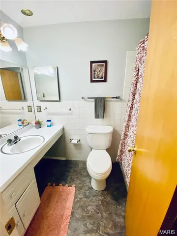 $66,000 | 7305 Sieloff Drive, Unit F, Hazelwood, MO 63042