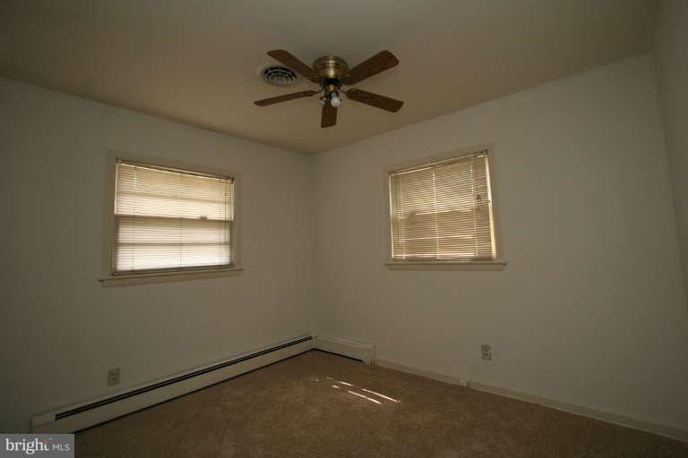 13213 Brandywine Road Brandywine, MD 20613 - Photo 8 of 12 Bedroom