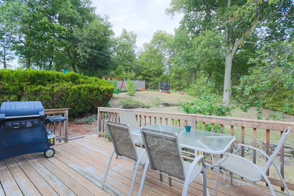 11 Rowe Hill Road Stoneham, MA 02180 - Photo 13 of 24 Gallery Image 13