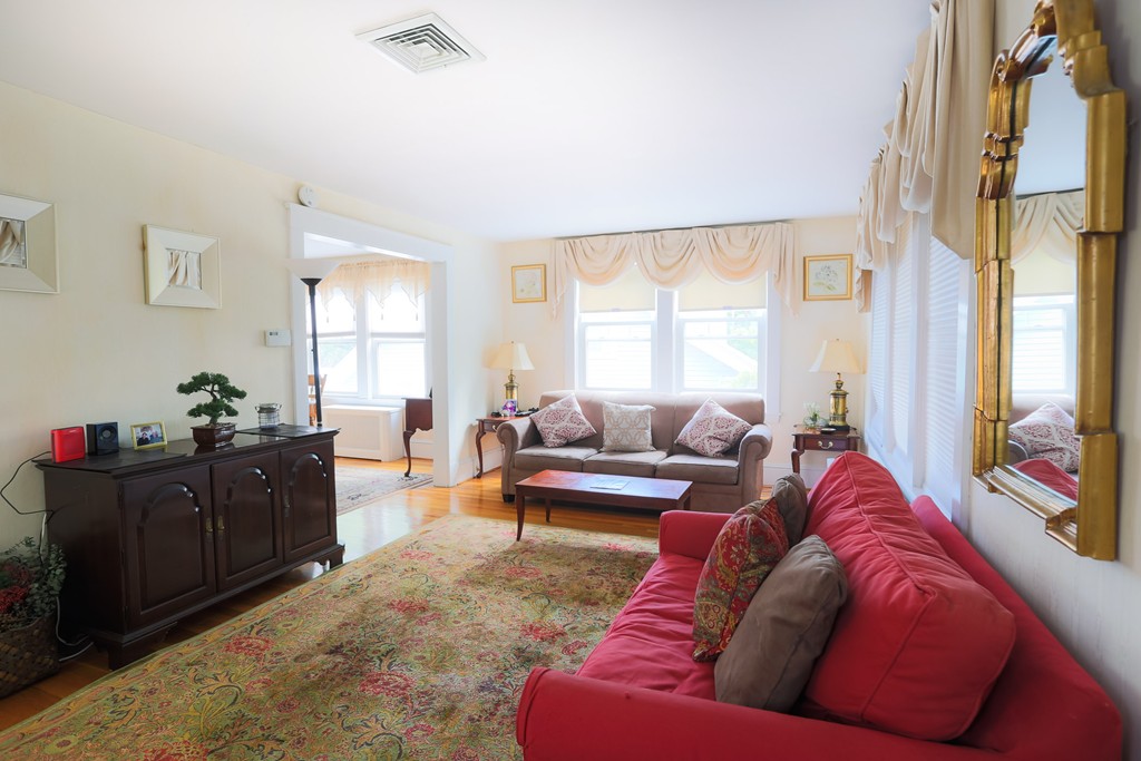 11 Rowe Hill Road Stoneham, MA 02180 - Photo 5 of 24 Gallery Image 5
