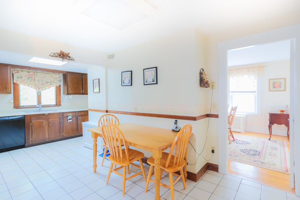11 Rowe Hill Road Stoneham, MA 02180 - Photo 9 of 24 Gallery Image 9