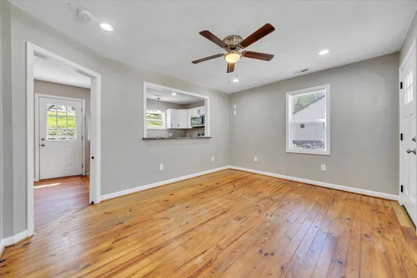 $199,950 | 1423 Varnell Avenue Northeast, Roanoke, VA 24012