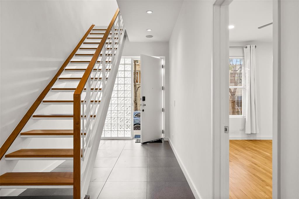 3344 Miro Place Dallas, TX 75204 - Photo 2 of 28