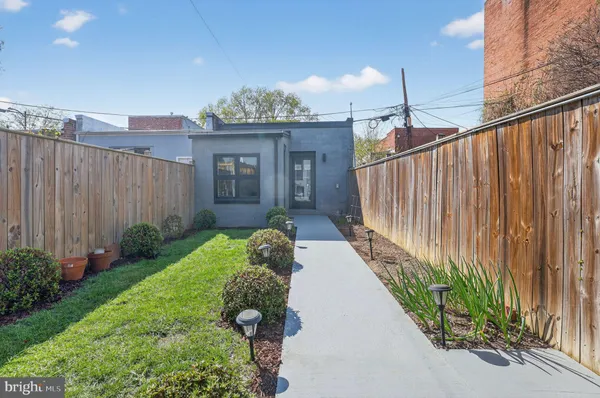 $1,265,000 | 720 12th Street Northeast, Washington, DC 20002
