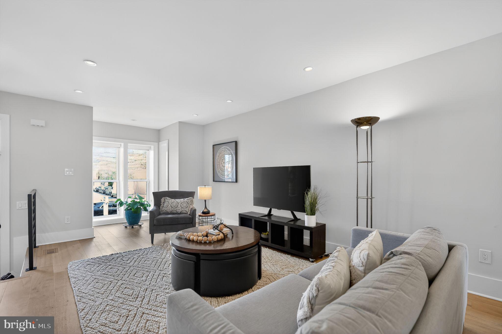 720 12th Street Northeast Washington, DC 20002 - Photo 4 of 47 Living room
