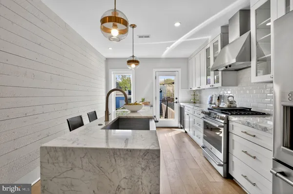 $1,265,000 | 720 12th Street Northeast, Washington, DC 20002