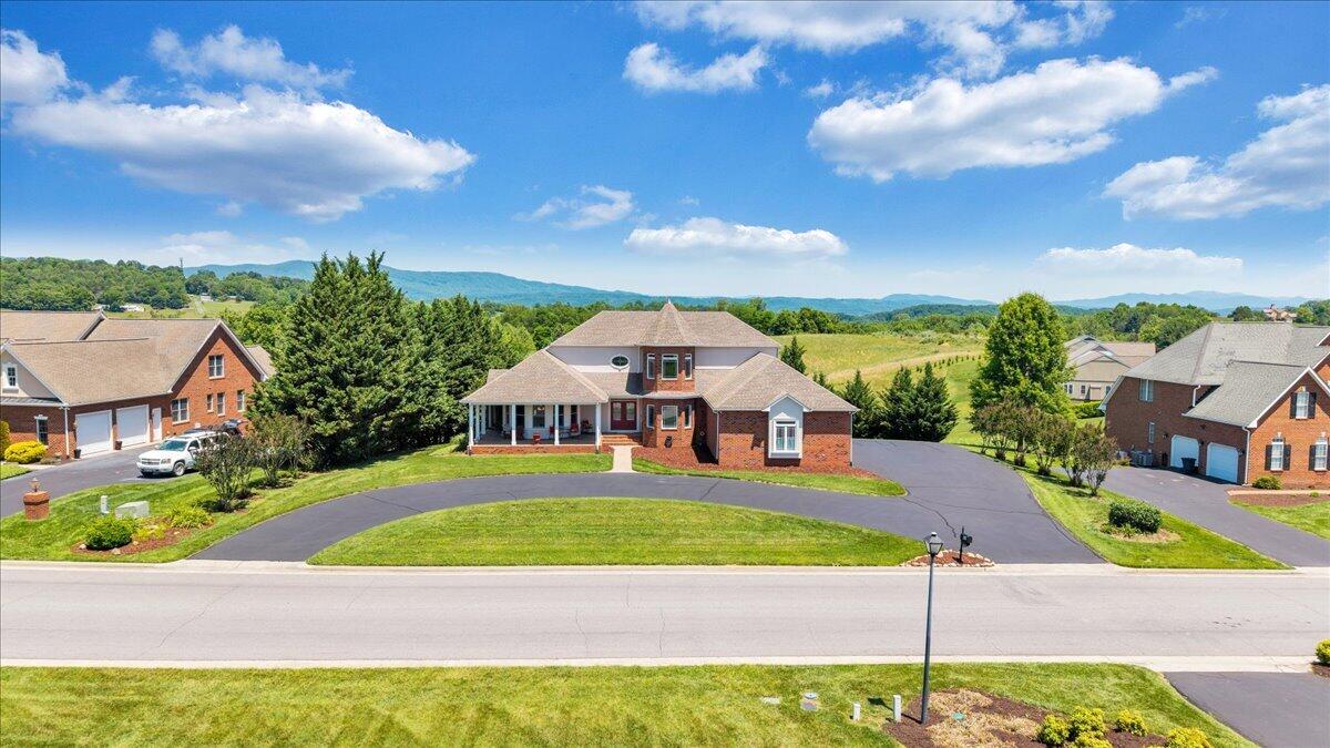 625 Frontier Way Fincastle, VA 24090 - Photo 99 of 105 099-DJI_20260529122824_0318_D