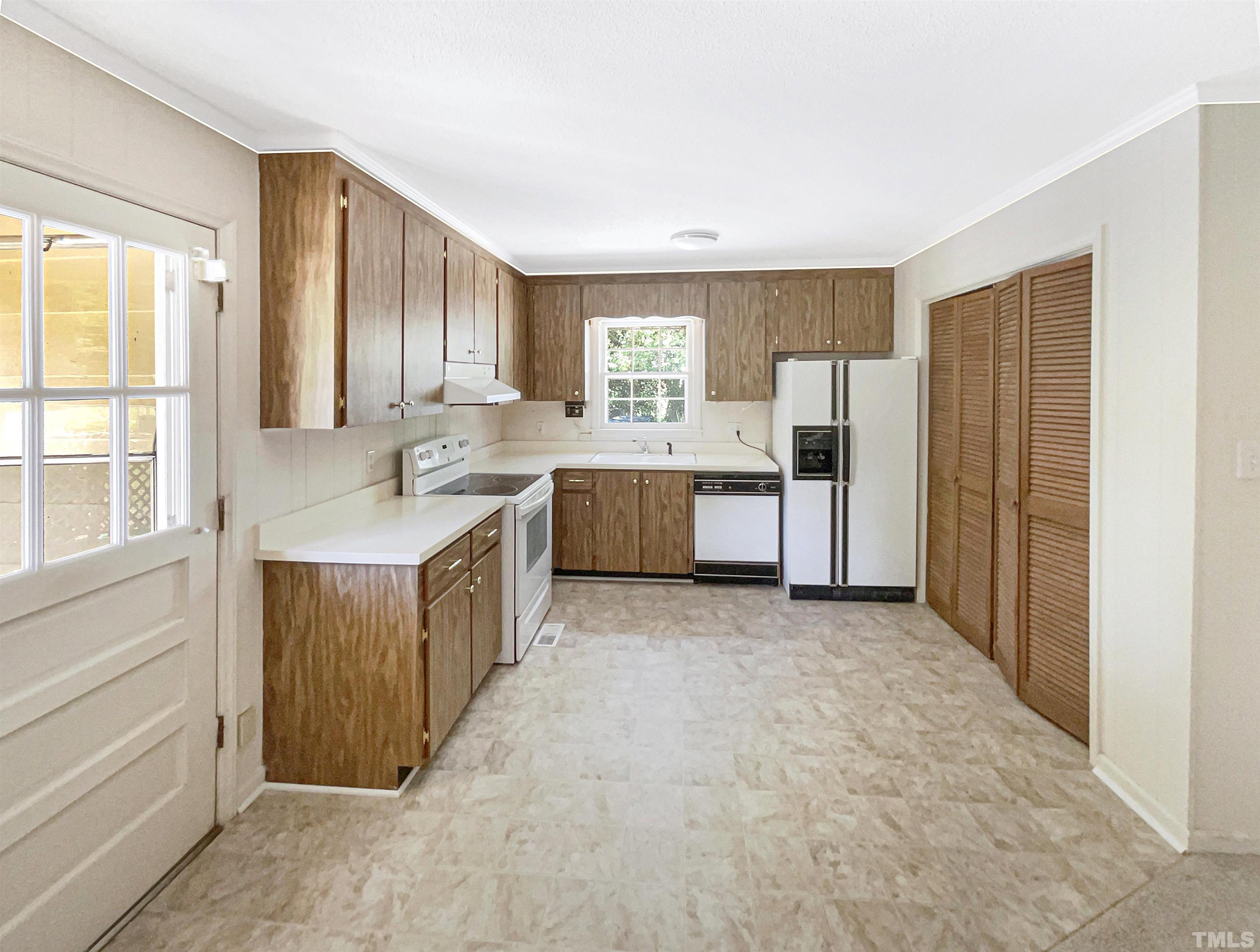 4021 Pin Oak Road Raleigh, NC 27604 - Photo 4 of 17